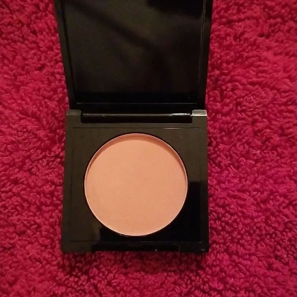 Cosmetics set with pouch - Picture 5 of 11